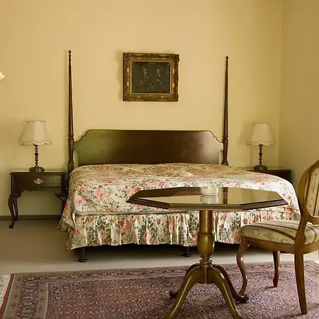 Kronprinz Hotel 3*