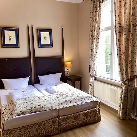 Hotel Kronprinz 3*